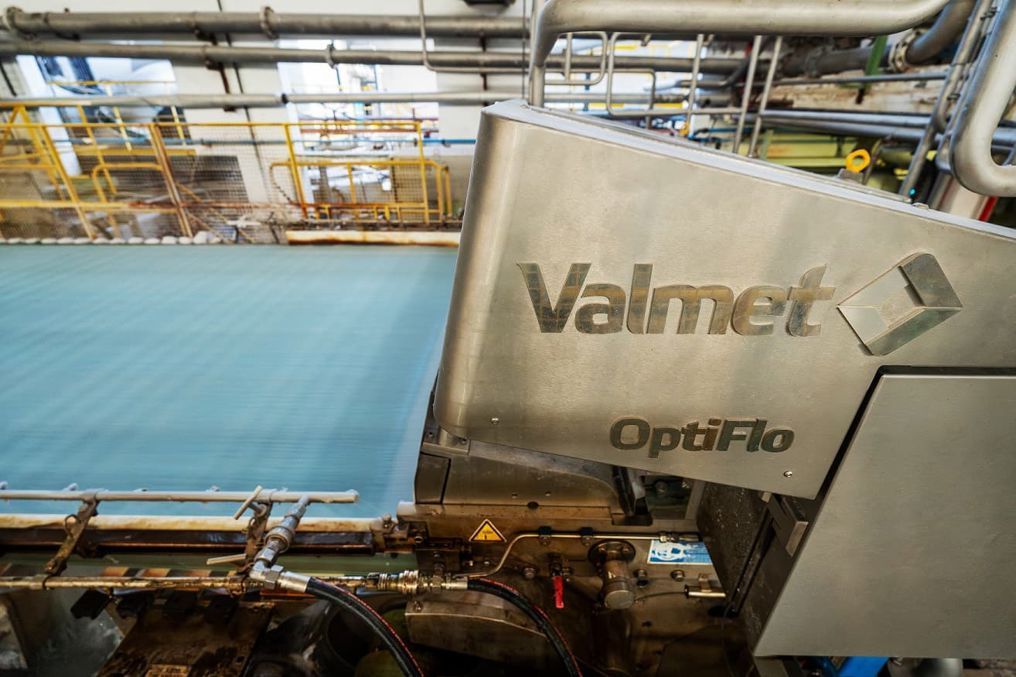 OptiFlo Foudrinier headbox in specialty paper machine line