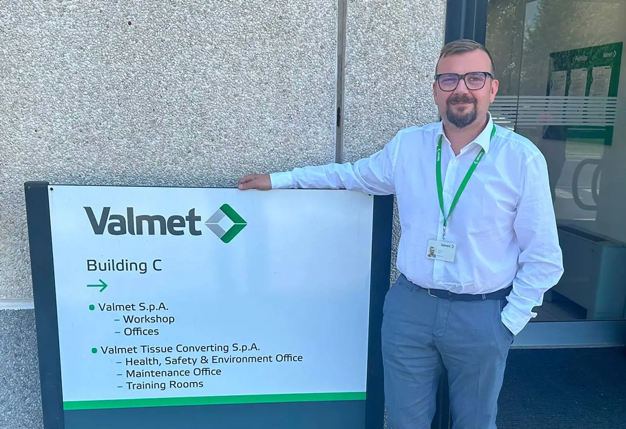 Simone Licari in front of the Valmet office in Lucca, Italy