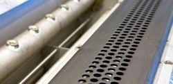 The perforated Valmet Uhle Box Cover improves dewatering and runnability.