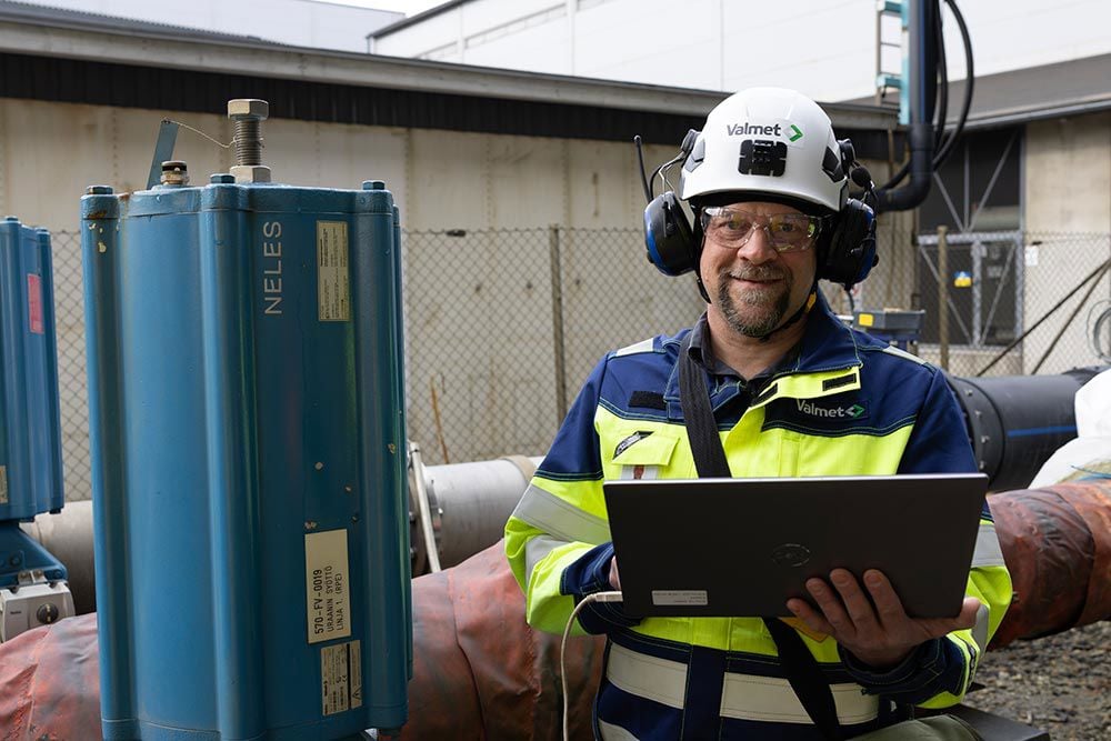 Valmet's local Resident Engineer Pertti Puurunen